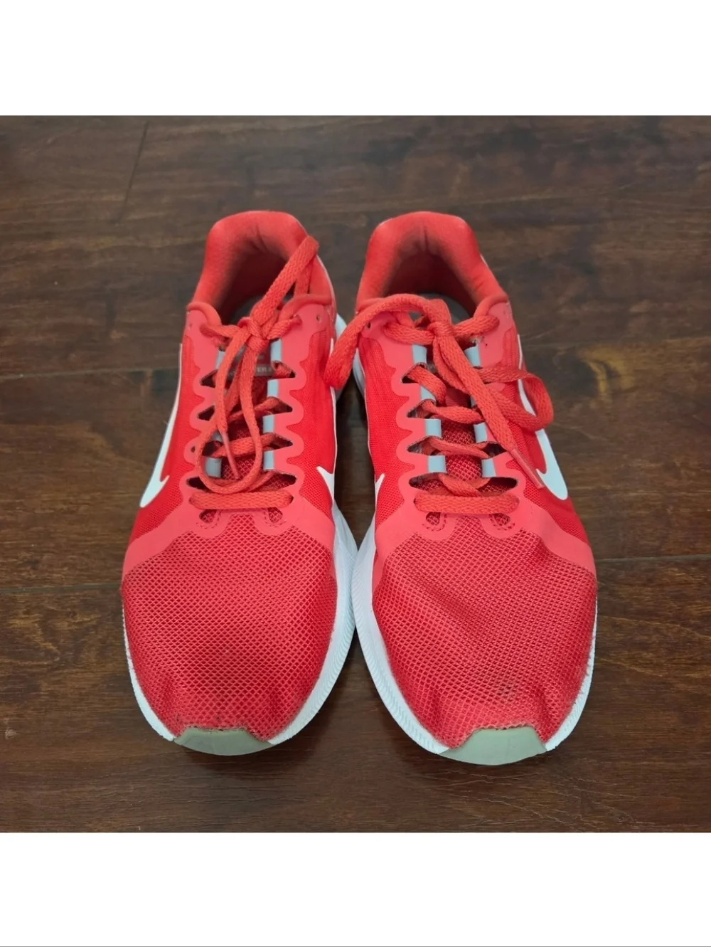 Nike Downshifter 8 Red Running Training Shoes Womens 7.5 LIghtweight Workout
